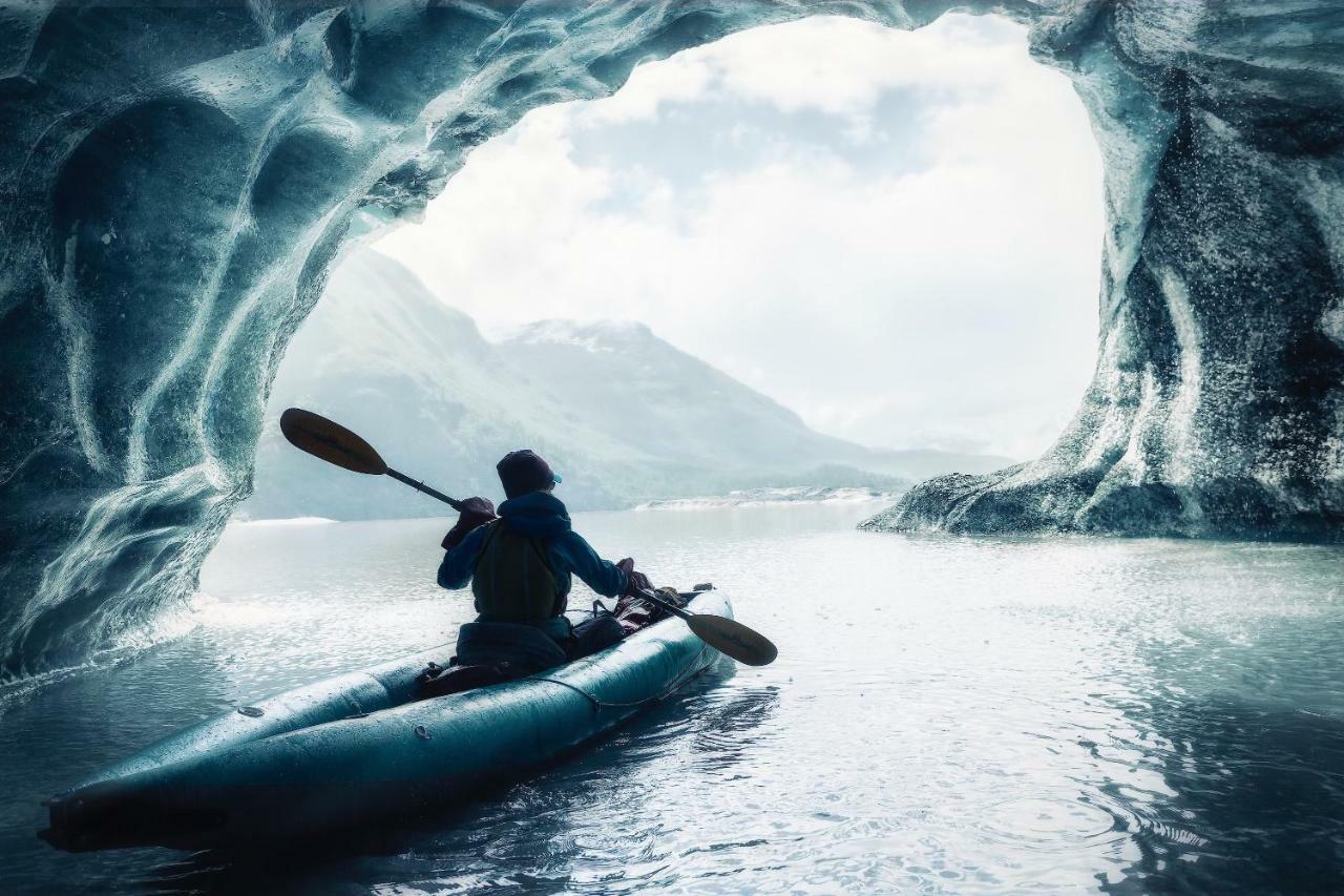 Stillpoint Lodge - All-Inclusive Halibut Cove Экстерьер фото
