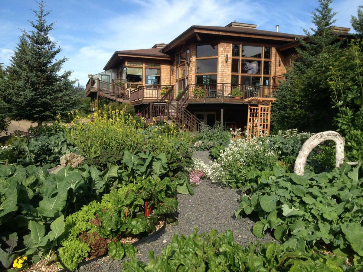 Stillpoint Lodge - All-Inclusive Halibut Cove Экстерьер фото