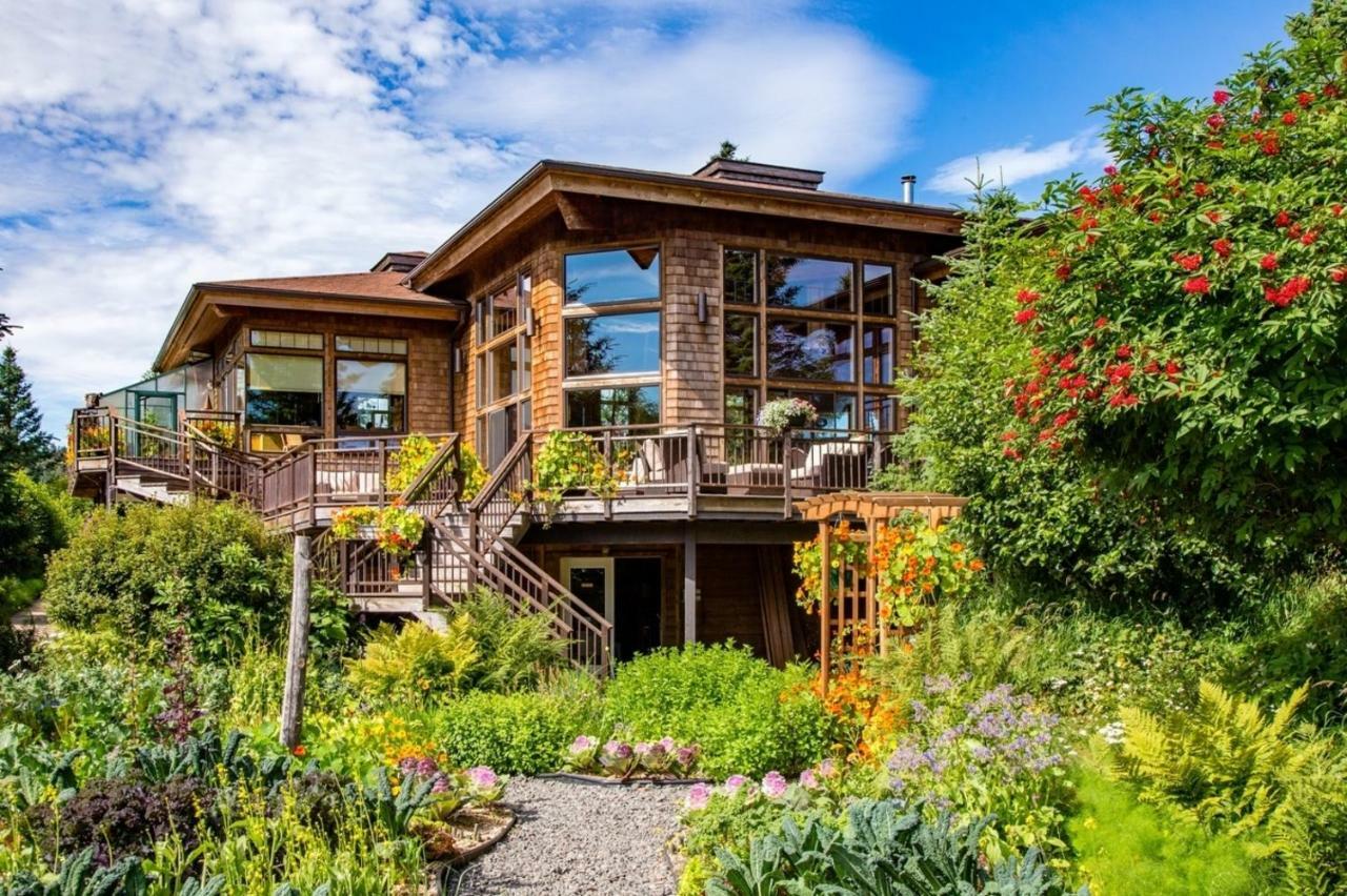 Stillpoint Lodge - All-Inclusive Halibut Cove Экстерьер фото